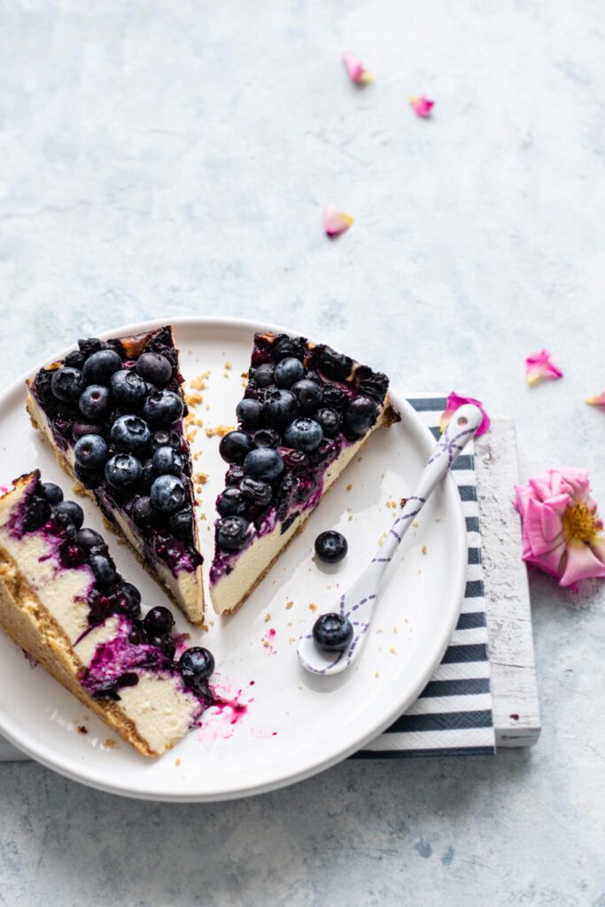 blueberry cheesecake slices