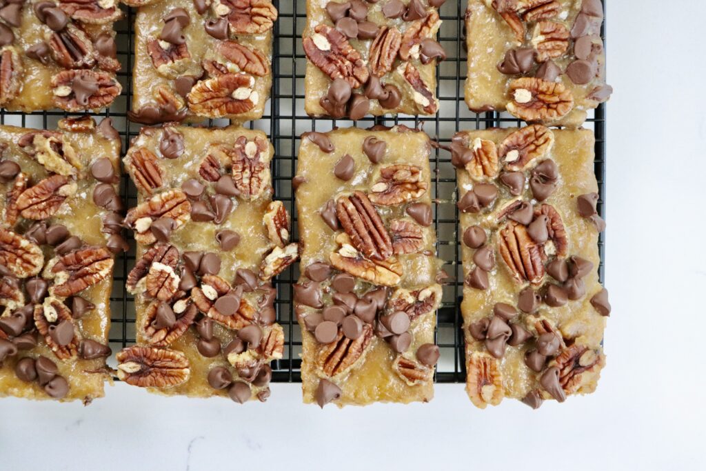 Old-fashioned Natchez Cookies made from scratch with graham crackers, caramel, pecans, and chocolate chips.